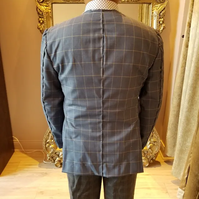 Clients tailoring photograph