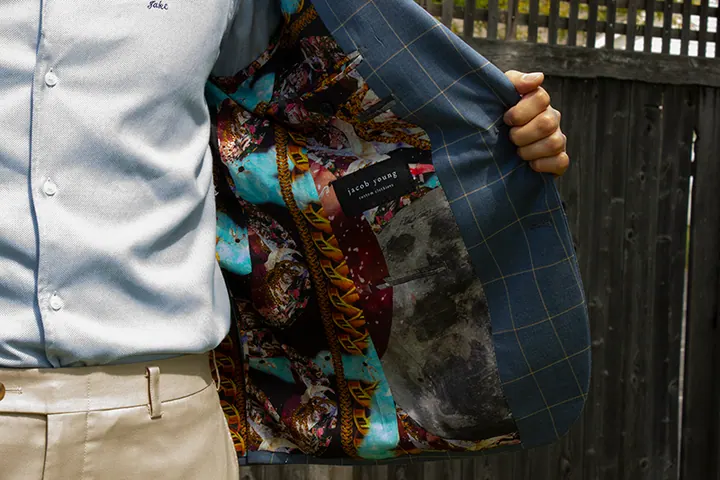 Details tailoring photograph