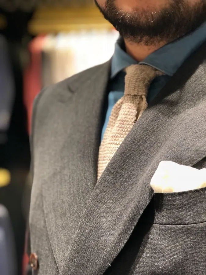Details tailoring photograph