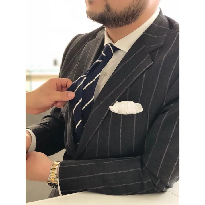 Details tailoring photograph